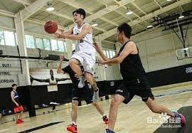 关注 ｜ 阿隆索的“帅位保卫战”，成了维尼修斯pk西蒙尼3.0